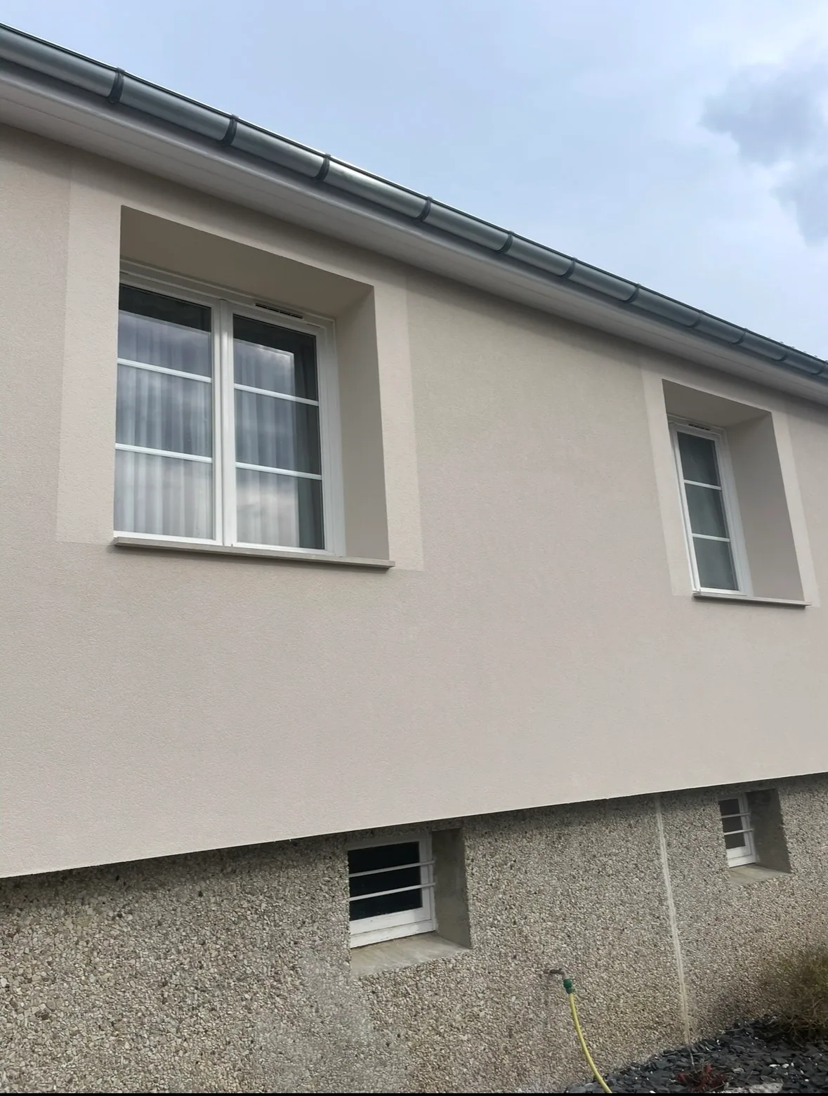 Isolation par l’extérieur à Saint-Georges-sur-Baulche (2025) : détail : acrotère
