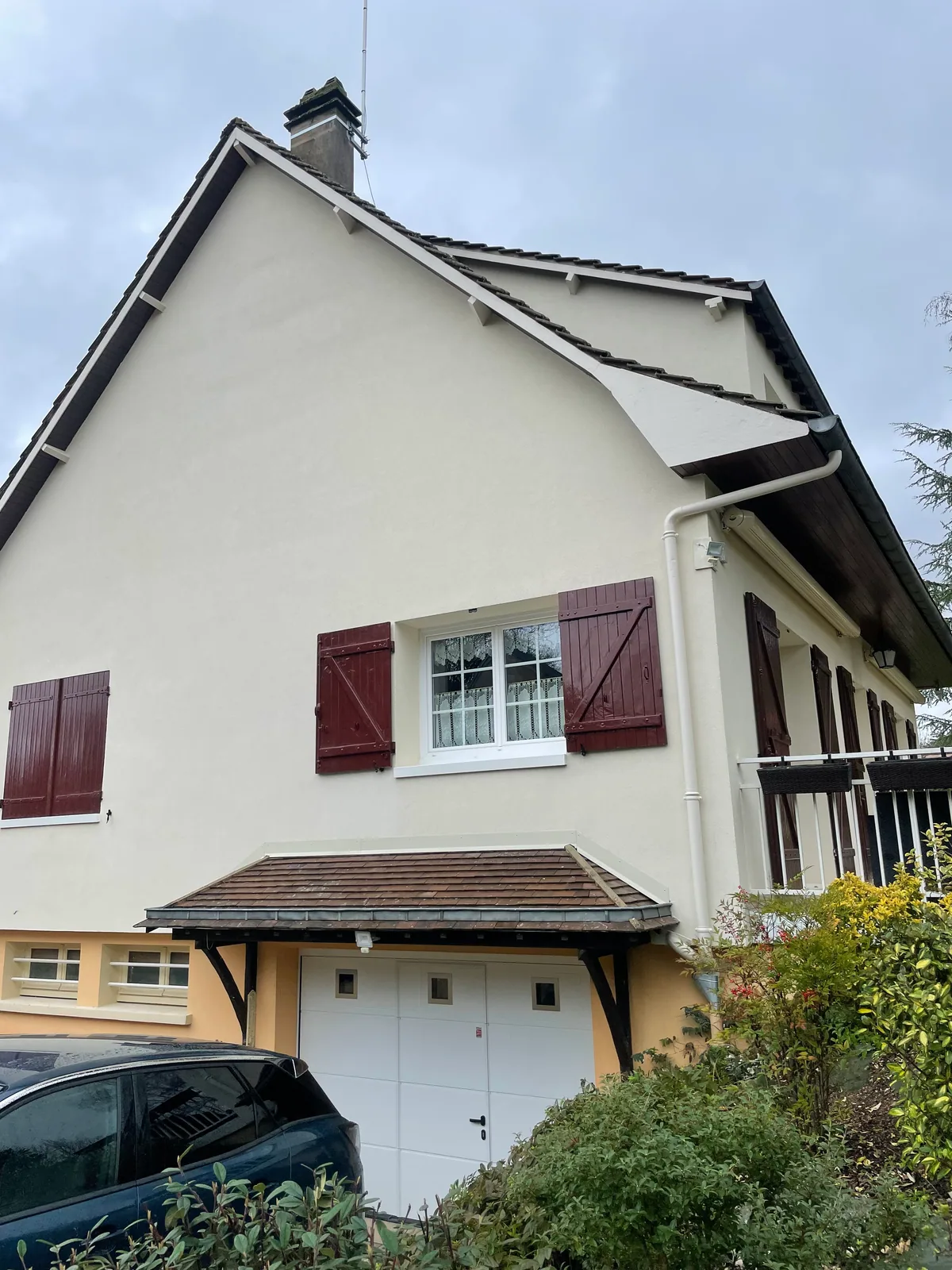 Isolation par l’extérieur à Cravant (2023) : façade latérale
