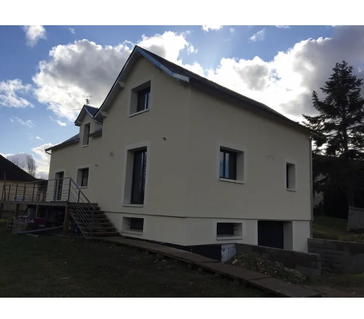 Isolation par l’extérieur à Monéteau (2019) : façade latérale